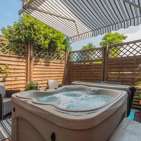 公寓 Lazurowy Dwor By Grand - Jacuzzi, Sauna I Wiele Innych Atrakcji W Budynku